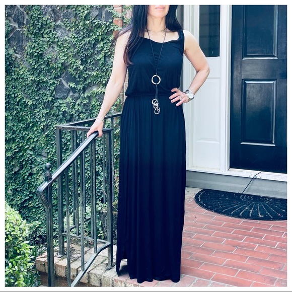 Black Fabulous long sleeveless maxi dress - Picture 3 of 8